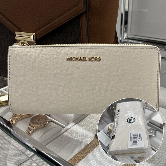 MICHAEL KORS Jet Set Travel Large Saffiano Leather Quarter-Zip Wallet 35T6GTVE3L - Picture 1 of 10